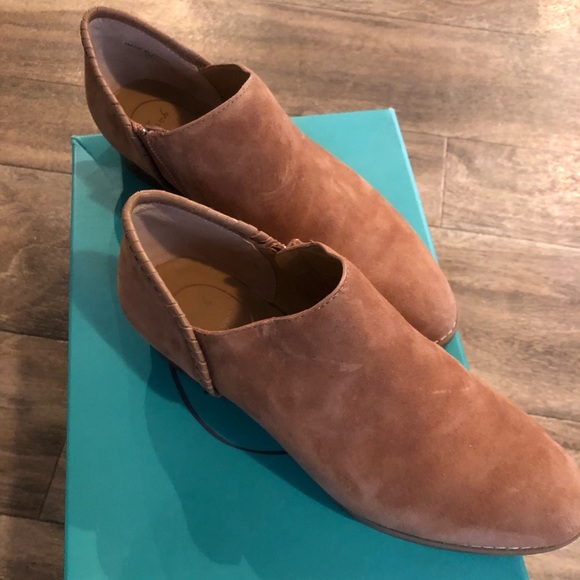 Jack Roger Avery suede  bootie - Picture 2 of 10